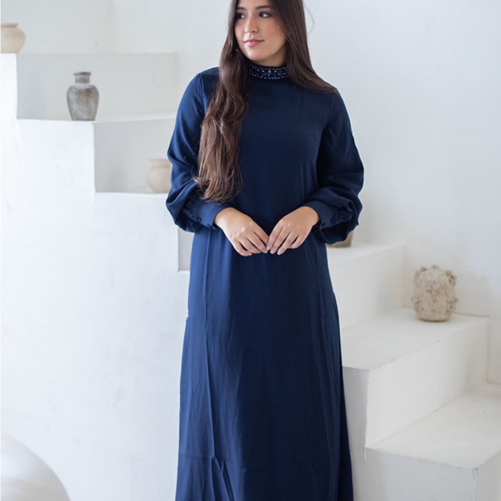 MALKA MAJESTY GOWN 
Elegant Navy Women's Wedding Dress